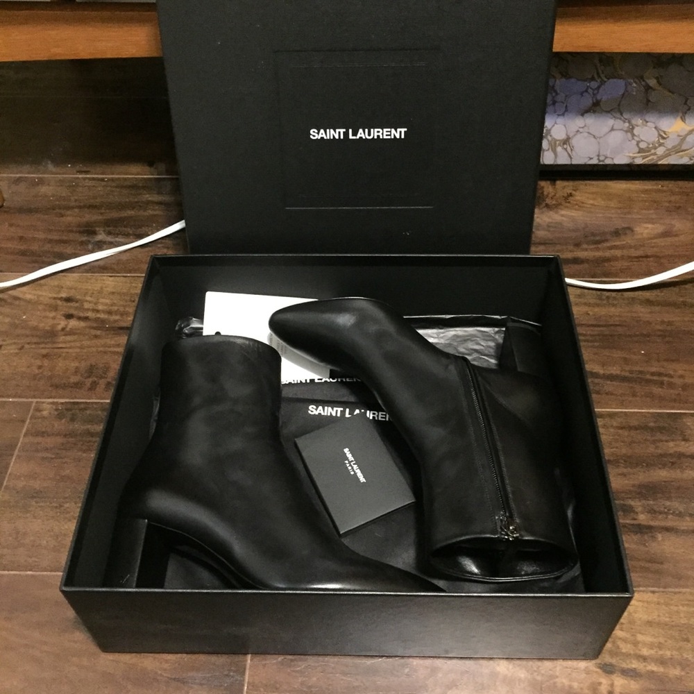 (SOLD) 💖 YSL Lou Ankle Boot size 39 - Picture 7 of 13